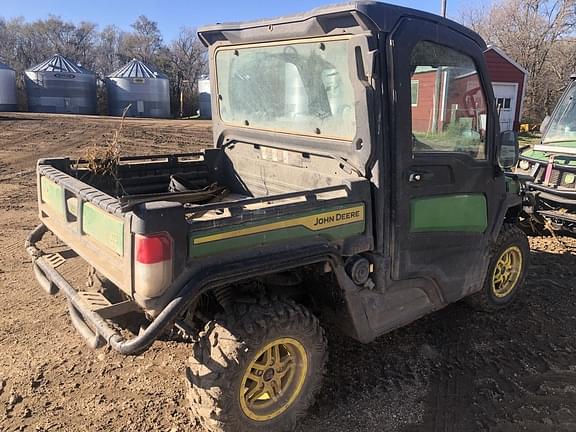 Image of John Deere XUV 835M equipment image 2