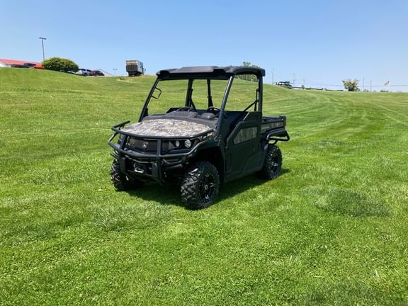 2023 John Deere XUV 835M Equipment Image0