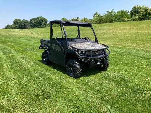 Image of John Deere XUV 835M equipment image 2