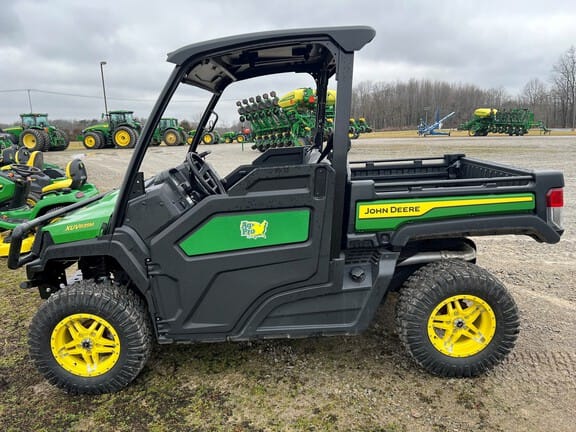 Main image John Deere XUV 835M