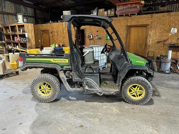 Image of John Deere XUV 835M equipment image 2