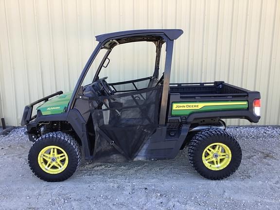 Image of John Deere XUV 835M Primary image