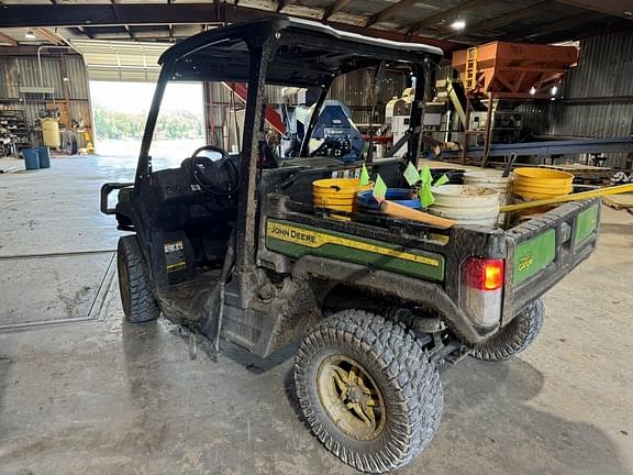 Image of John Deere XUV 835M equipment image 4