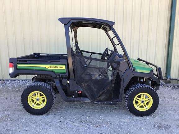 Image of John Deere XUV 835M equipment image 3