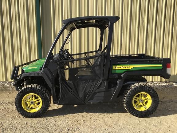 Image of John Deere XUV 835M Primary image