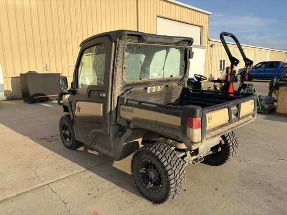 Image of John Deere XUV 835M equipment image 2