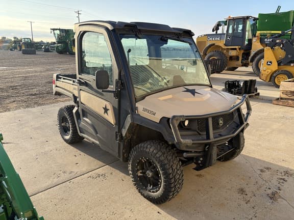 Image of John Deere XUV 835M equipment image 1