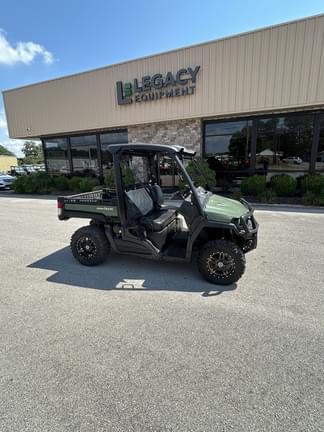 Image of John Deere XUV 835M equipment image 4