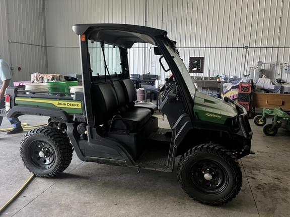 Image of John Deere XUV 835M Primary image