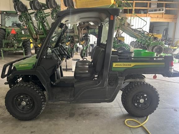 Image of John Deere XUV 835M equipment image 2
