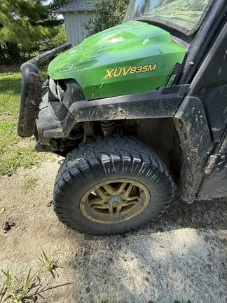 Image of John Deere XUV 835M equipment image 2