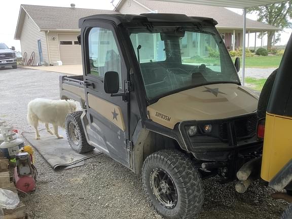 Image of John Deere XUV 835M Primary image