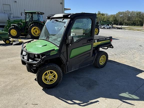 Image of John Deere XUV 835M Primary image