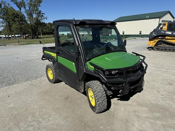 Image of John Deere XUV 835M equipment image 1