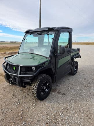 Image of John Deere XUV 835M Primary image