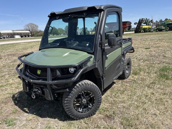 2023 John Deere XUV 835M Equipment Image0