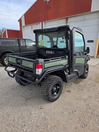 Image of John Deere XUV 835M equipment image 2