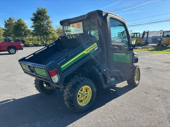 Image of John Deere XUV 835M equipment image 2