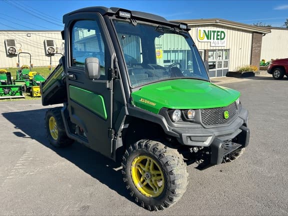Image of John Deere XUV 835M equipment image 1