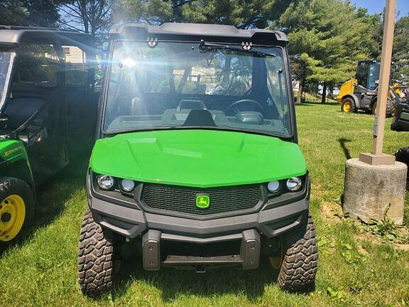 Image of John Deere XUV 835M Image 1