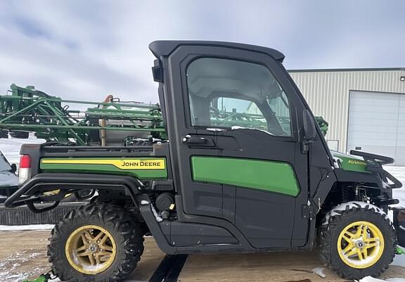 Image of John Deere XUV 835M Primary image