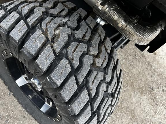 Image of John Deere XUV 835M Honor Edition equipment image 4