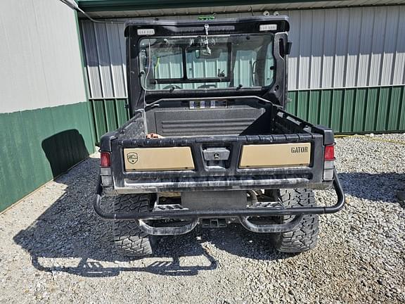 Image of John Deere XUV 835M equipment image 3