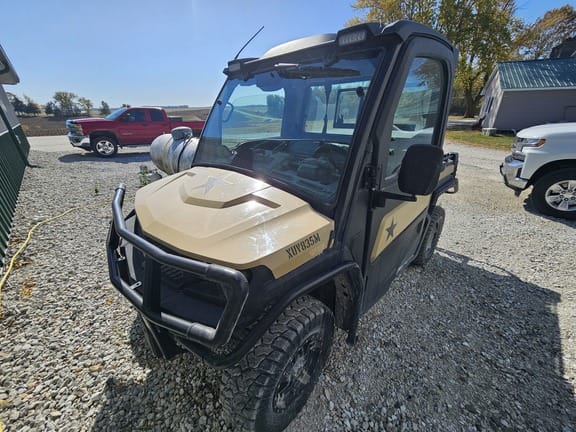 Main image John Deere XUV 835M Honor Edition