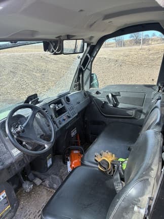 Image of John Deere XUV 835M equipment image 3