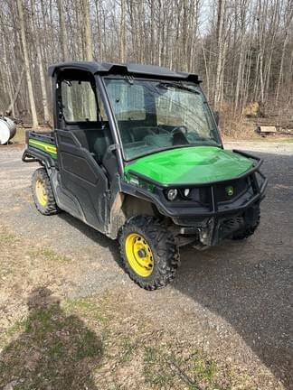 Image of John Deere XUV 835M equipment image 1