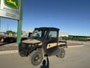 2023 John Deere XUV 835M Honor Edition Image