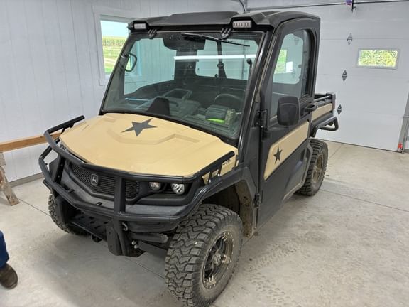 2023 John Deere XUV 835M Equipment Image0