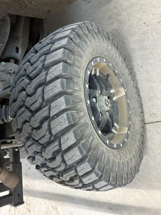 Image of John Deere XUV 835M equipment image 4