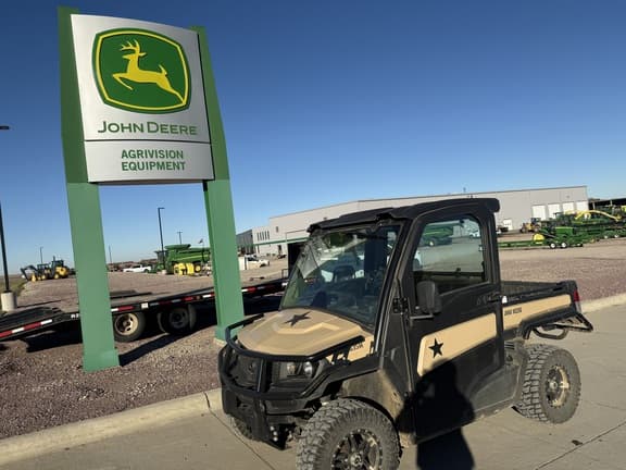 Image of John Deere XUV 835M Honor Edition equipment image 1