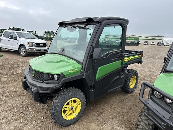 Image of John Deere XUV 835M Primary image