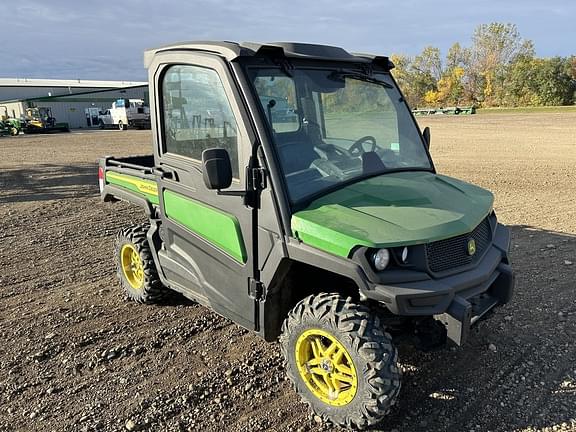 Image of John Deere XUV 835M equipment image 1