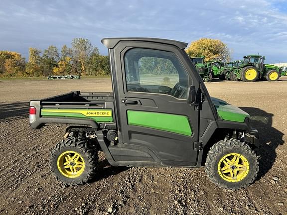 Image of John Deere XUV 835M equipment image 2