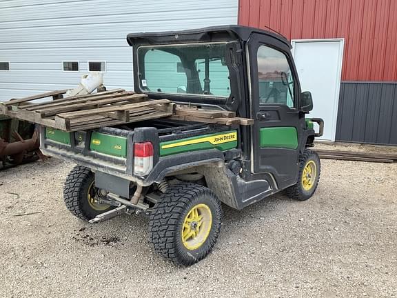 Image of John Deere XUV 835M equipment image 1