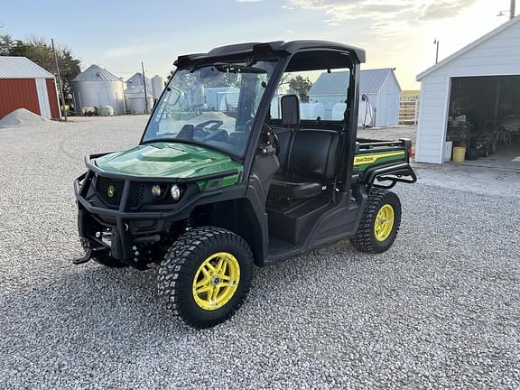 Image of John Deere XUV 835M Primary image