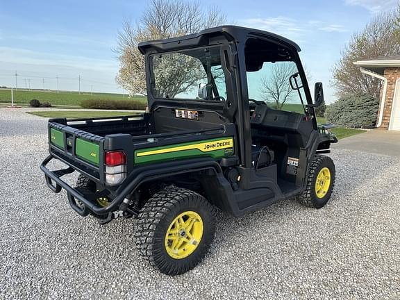 Image of John Deere XUV 835M equipment image 2