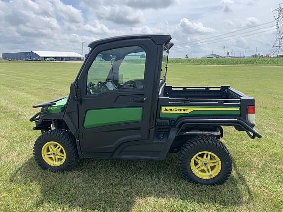 Image of John Deere XUV 835M equipment image 1