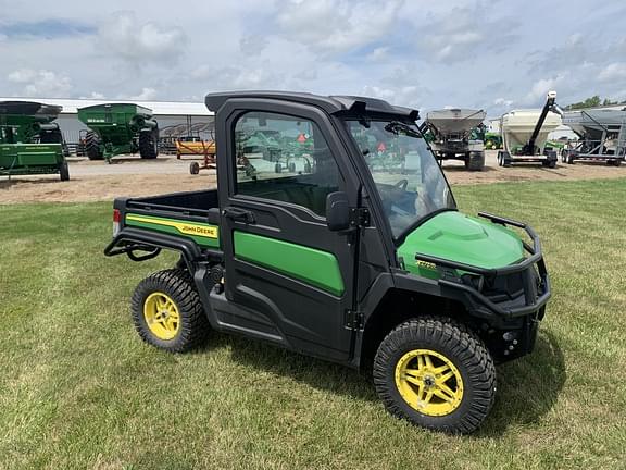 Image of John Deere XUV 835M equipment image 3