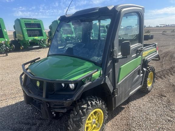 Image of John Deere XUV 835M Primary image