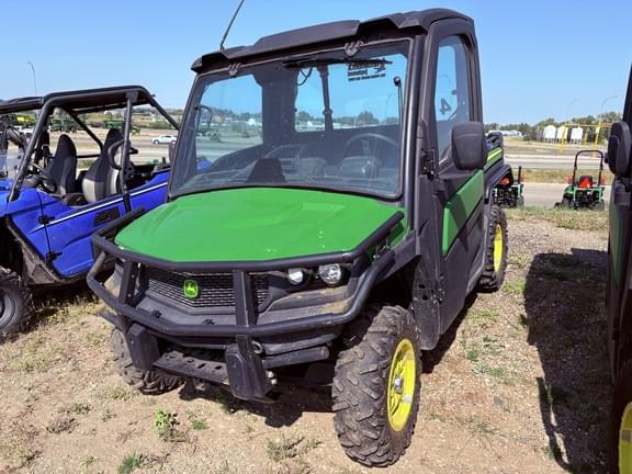 Image of John Deere XUV 835M Primary image