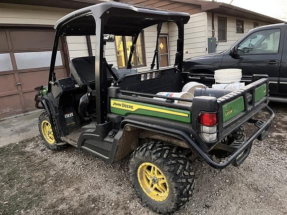 Image of John Deere XUV 835M equipment image 1