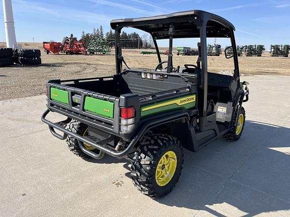 Image of John Deere XUV 835M equipment image 4