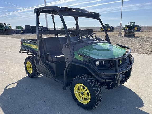 Image of John Deere XUV 835M equipment image 1