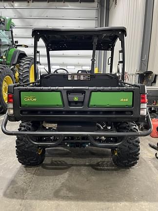 Image of John Deere XUV 835M equipment image 2