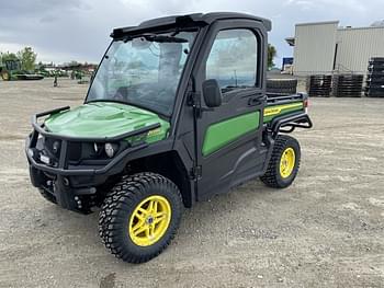 2023 John Deere XUV 835M Equipment Image0