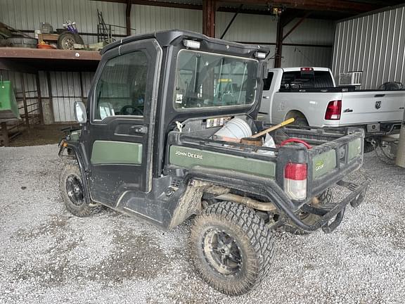 Image of John Deere XUV 835M equipment image 2